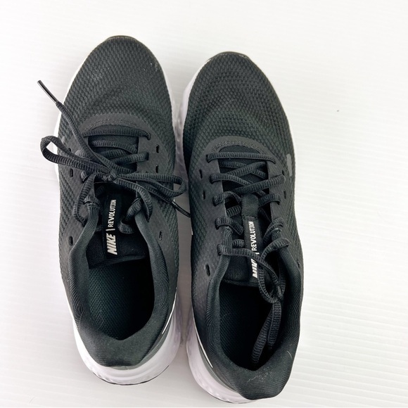 Nike Sneaker Women's 8.5 Black Revolution 5 White Swoosh Running Shoe - Picture 6 of 11